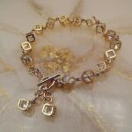 دست بند زنانه