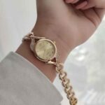 ساعت طلایی کد 2084