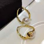 گوشواره مروارید ملکه