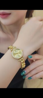 ساعت کارتی دور نگین صفحه متوسط کد 24z380